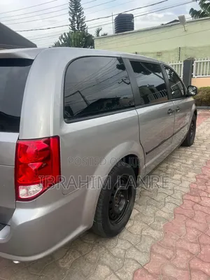 Dodge Caravan 2016 Silver