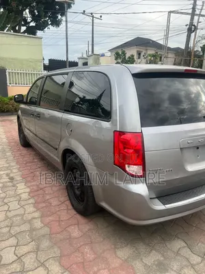 Dodge Caravan 2016 Silver