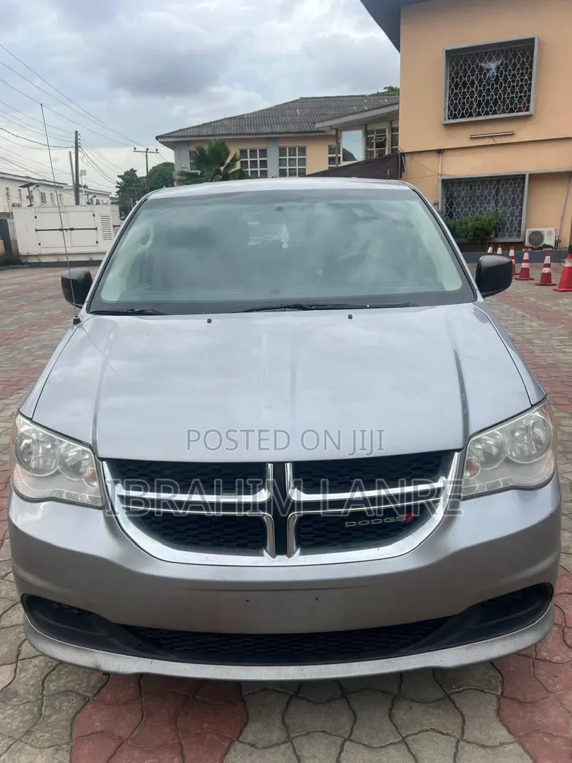 Dodge Caravan 2016 Silver