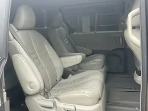 Toyota Sienna XLE 7 Passenger 2011 Gray