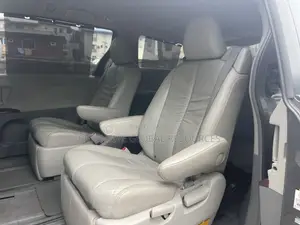 Toyota Sienna XLE 7 Passenger 2011 Gray