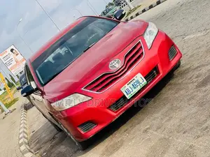 Toyota Camry LE 4dr Sedan (2.5L 4cyl 6AM) 2010 Red