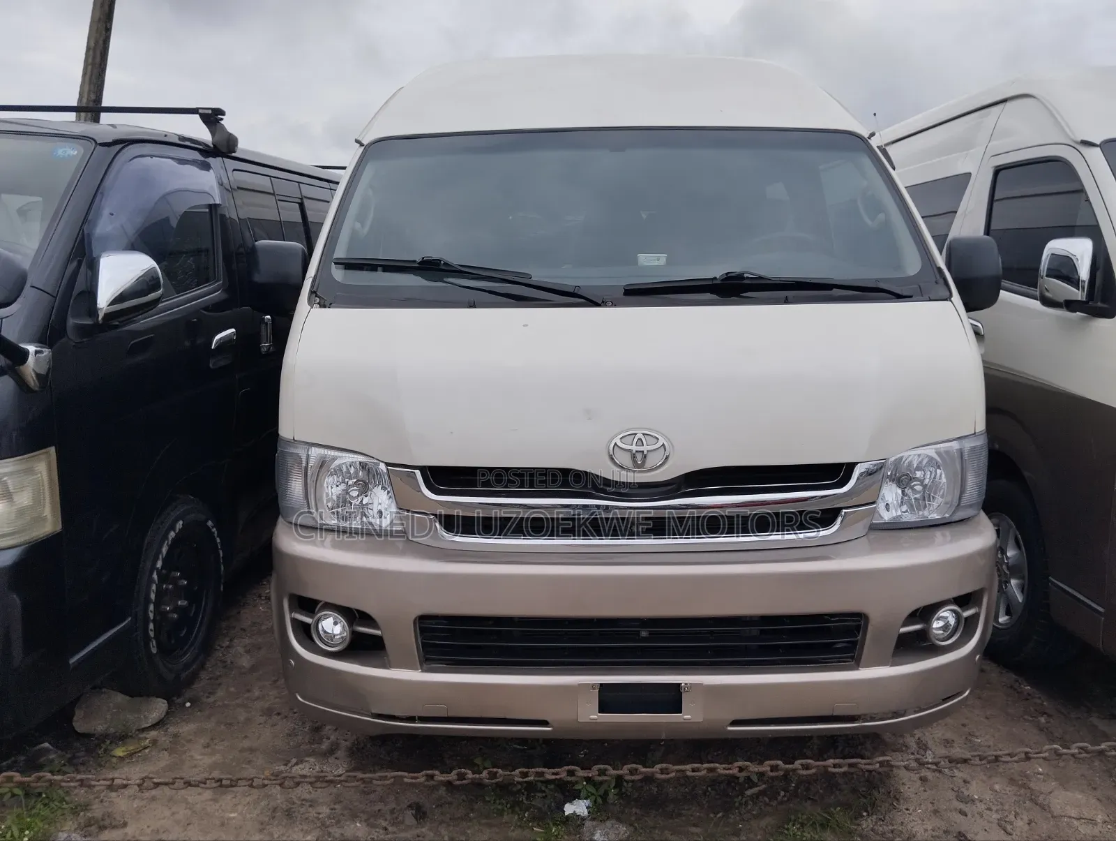 Toyota HiAce 2016 White