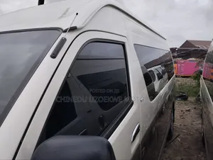 Toyota HiAce 2016 White