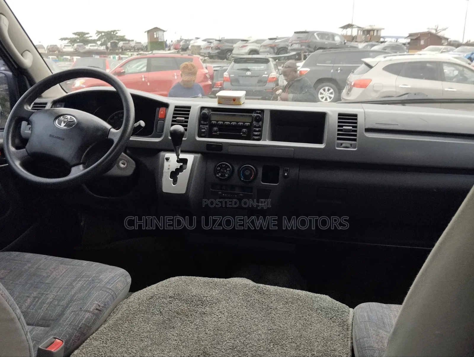 Toyota HiAce 2016 White