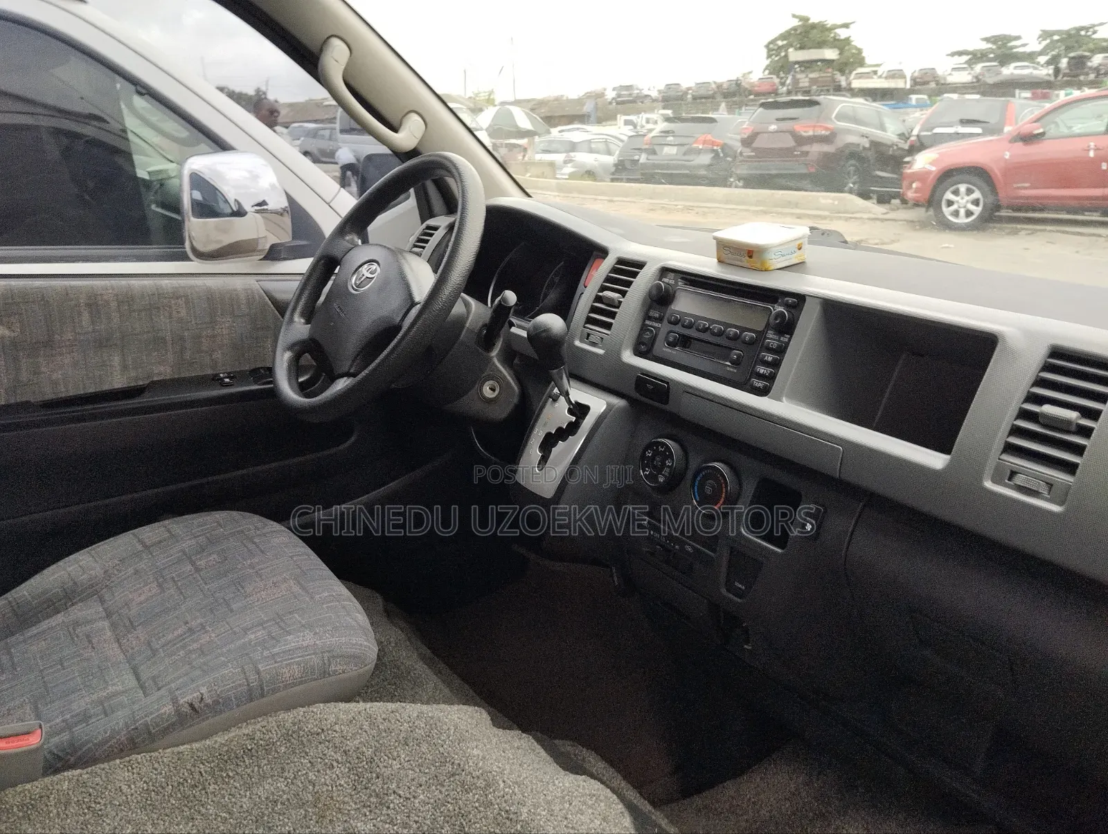 Toyota HiAce 2016 White