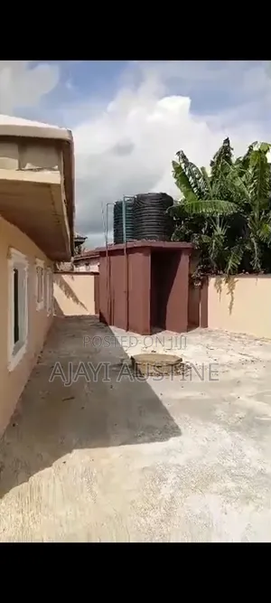 4bdrm Apartment in Oba Ile, Akure for rent