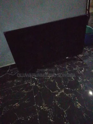 LG Smart TV 32 Inches