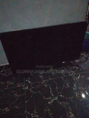 LG Smart TV 32 Inches