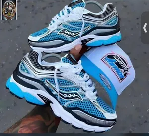 Premium-Looking Unisex Sneakers