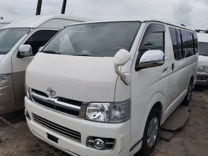 Toyota HiAce 2016 White