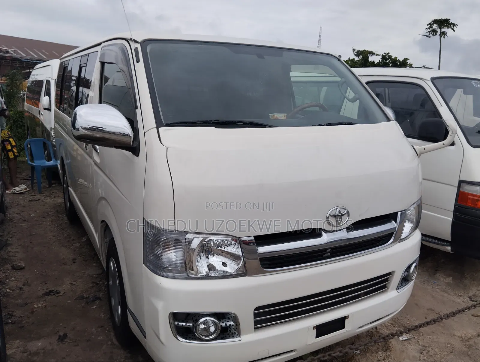 Toyota HiAce 2016 White