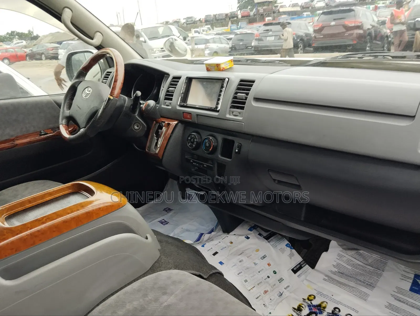 Toyota HiAce 2016 White