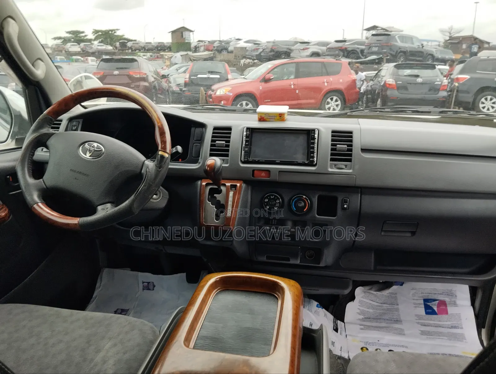 Toyota HiAce 2016 White