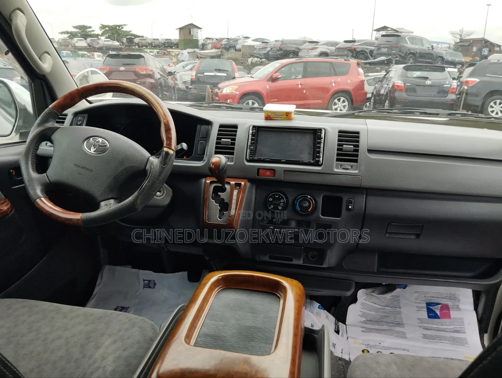 Toyota HiAce 2016 White