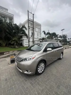 Toyota Sienna Limited Premium 7 Passenger (3.5L 6cyl 8A) 2017 Gold