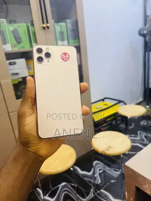Apple iPhone 11 Pro Max 64 GB Gold