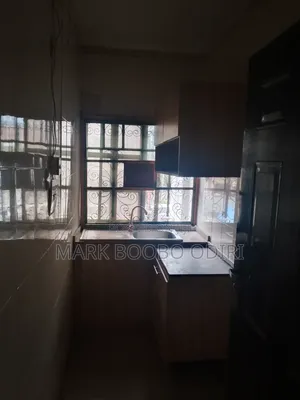 2bdrm Block of Flats in Lekki Phase 1 for rent