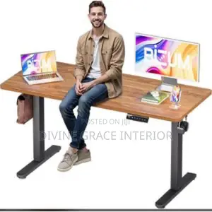 Anti Scratch Wooden Top Height Adjustable Table