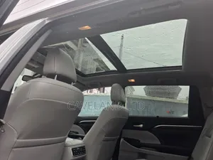 Toyota Highlander Limited Platinum V6 4x2 (3.5L 6cyl 6A) 2016 Silver