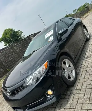 Toyota Camry SE V6 4dr Sedan (3.5L 6cyl 6A) 2012 Black