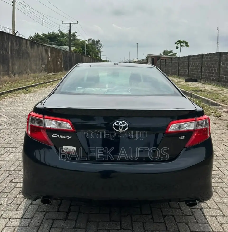 Toyota Camry SE V6 4dr Sedan (3.5L 6cyl 6A) 2012 Black