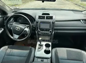 Toyota Camry SE V6 4dr Sedan (3.5L 6cyl 6A) 2012 Black