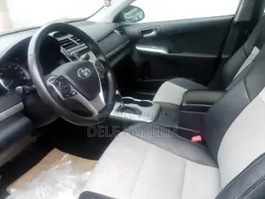 Toyota Camry SE 4dr Sedan (2.5L 4cyl 6A) 2014 Red