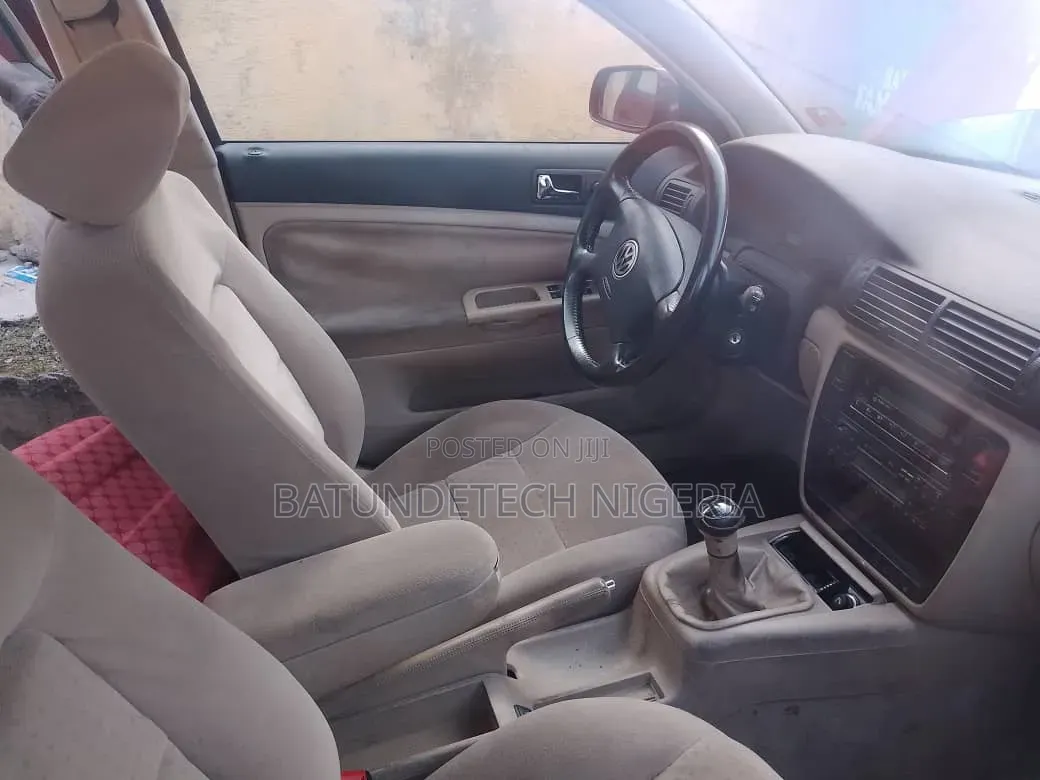 Volkswagen Passat 2003 Red