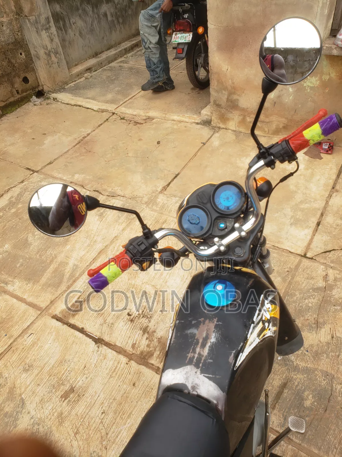 TVS HLX Plus ES 2023 Black