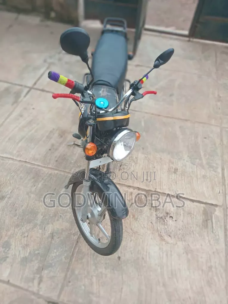 TVS HLX Plus ES 2023 Black