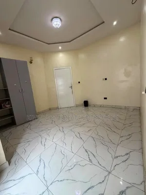 1bdrm Condo in Van Daniel Orchid for rent