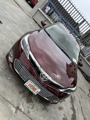 Toyota Avalon XLE Sedar FWD (3.5L 6cyl 6A) 2013 Burgundy