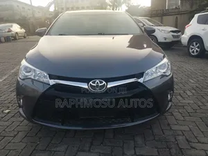 Toyota Camry SE 4dr Sedan (2.5L 4cyl 6A) 2015 Gray