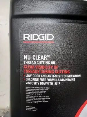 1 Litre of RIDGID Nu-Clear Thread Cutting Oil (Model 70835)
