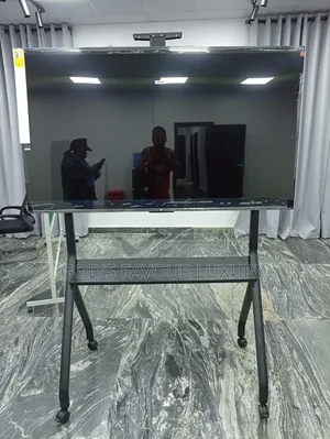 Mobile TV Trolley 32 to 109 Inches.