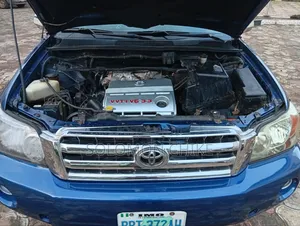 Toyota Highlander 2004 Blue