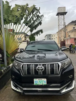 Toyota Land Cruiser Prado 2010 Black