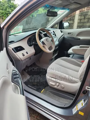 Toyota Sienna 2014 Silver