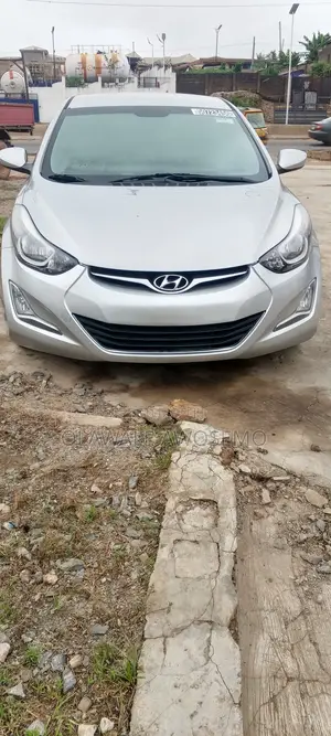 Hyundai Elantra SE 4dr Sedan (1.8L 4cyl 6A) 2015 Silver