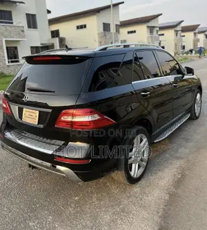Mercedes-Benz M Class ML350 4MATIC 4dr SUV AWD (3.5L 6cyl 7A) 2014