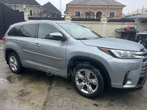 Toyota Highlander Limited Platinum V6 4x4 (3.5L 6cyl 6A) 2016