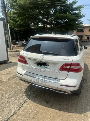 Mercedes-Benz M Class 2012 White