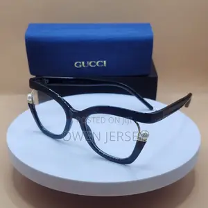 Gucci Black Gold Pearl-Detail Fashion Glasses.