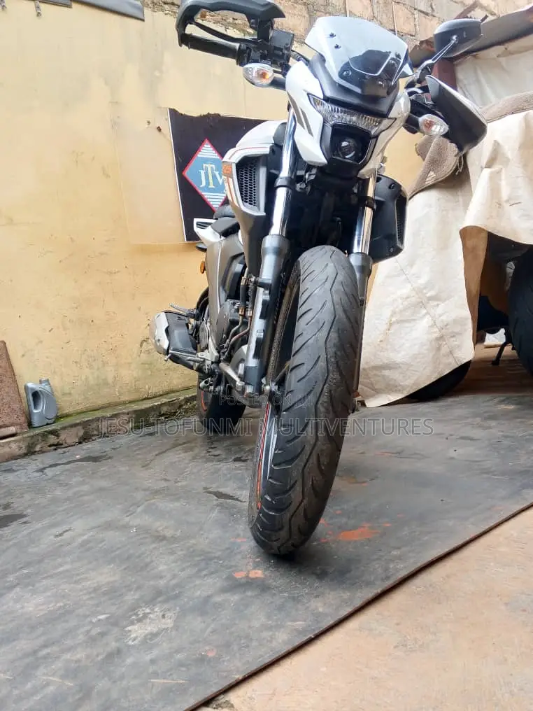 Yamaha 2023 White