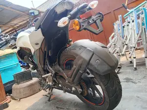 Yamaha 2023 White