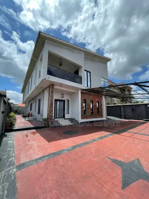 5bdrm Duplex in Oluyole Estate Blue, Bodija for rent