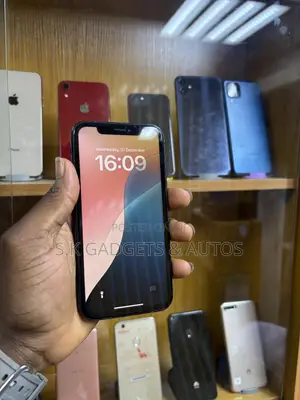 Apple iPhone 11 64 GB Black