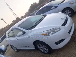 Toyota Matrix 2010 White