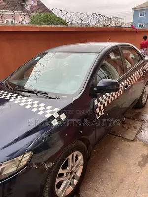Kia Cerato 2010 Blue